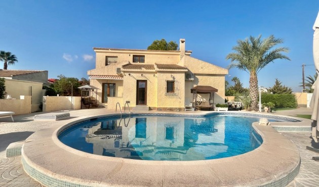 Villa - Resale - Torrevieja - San Luis