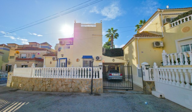 Villa - Resale - Villamartin - Costa Blanca