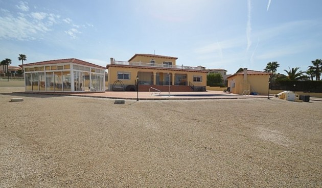 Villa - Reventa - Campos del Río - Inland