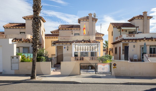 Villa - Reventa - Guardamar del Segura - BO-15159