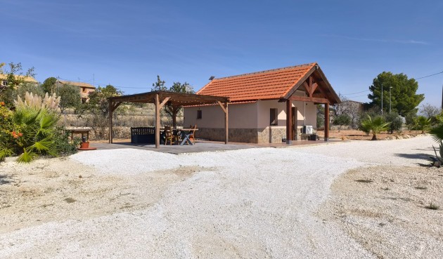 Villa - Reventa - La Zarza -
                Inland