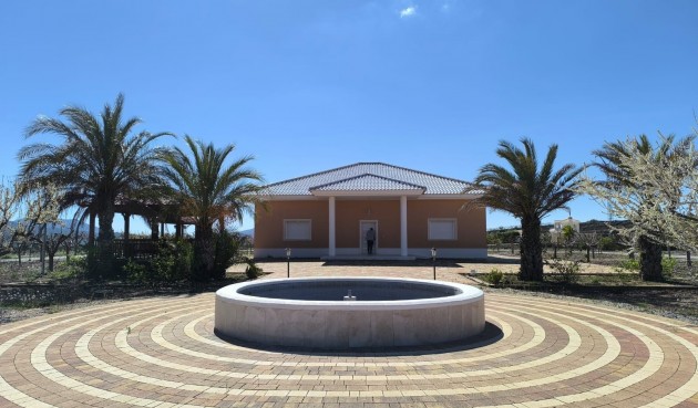 Villa - Reventa - Pinoso - Inland