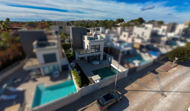 Villa - Reventa - San Miguel de Salinas - Bellavista