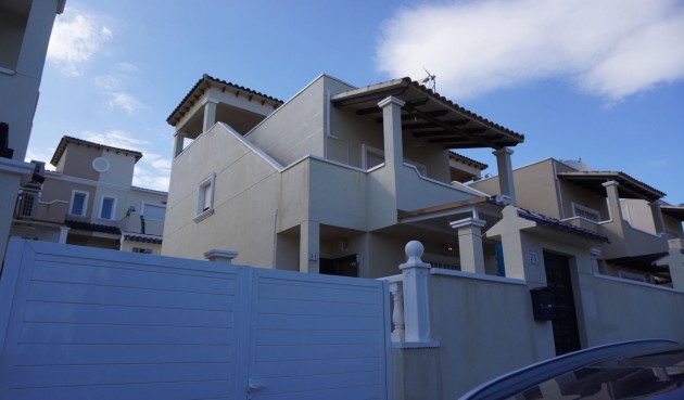 Villa - Reventa - San Miguel de Salinas - BO-87628