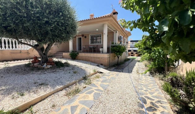 Villa - Reventa - Torrevieja - aguas nuevas