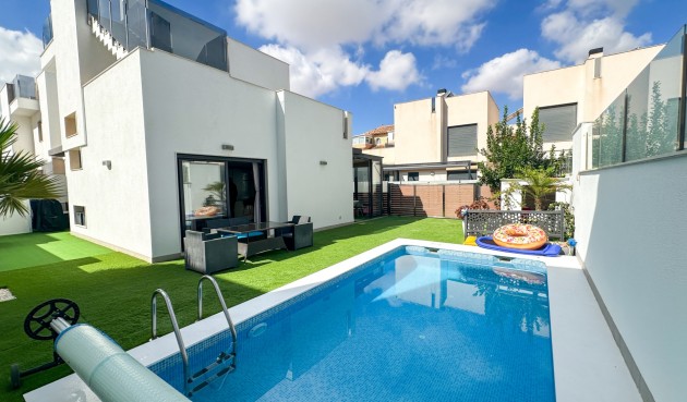 Villa - Reventa - Torrevieja - Costa Blanca