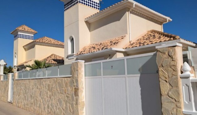Villa - Reventa - Villamartin - Costa Blanca