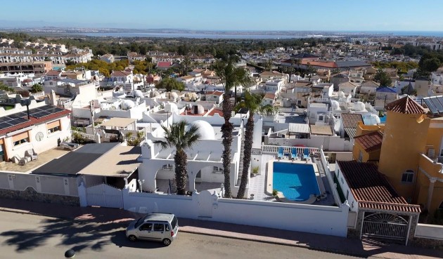 Villa - Reventa - Villamartin - Costa Blanca