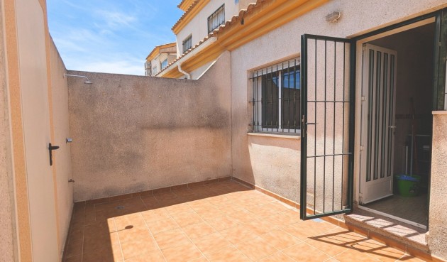 Reventa - Town House -
Daya Nueva - Costa Blanca