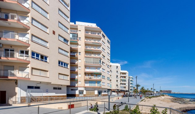Resale - Apartment -
Torrevieja - Playa del Cura