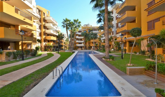 Återförsäljning - Apartment -
Orihuela Costa - Punta Prima