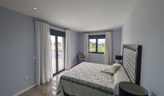 Resale - Town House -
Pilar de la Horadada