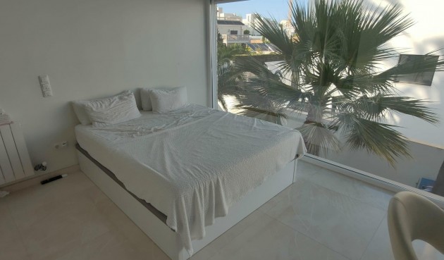 Reventa - Villa -
Orihuela Costa - La Zenia