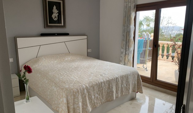 Resale - Villa -
Jávea - Costa Blanca