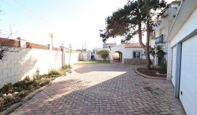 Återförsäljning - Villa -
Orihuela Costa - Costa Blanca