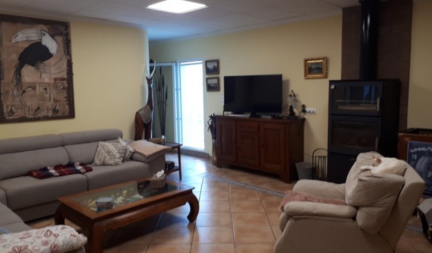 Resale - Villa -
Villena - Inland