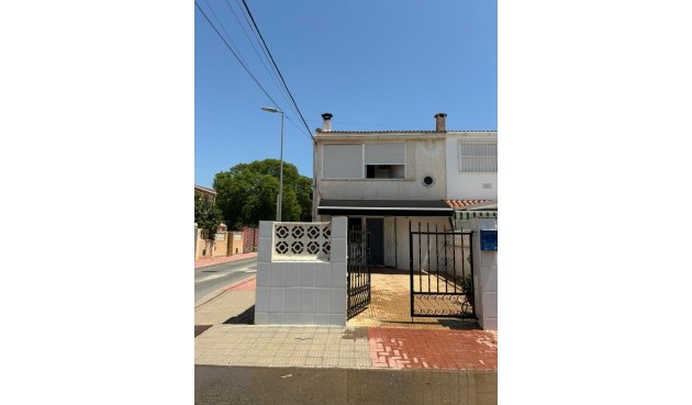 Återförsäljning - Town House -
Torrevieja - Acequion