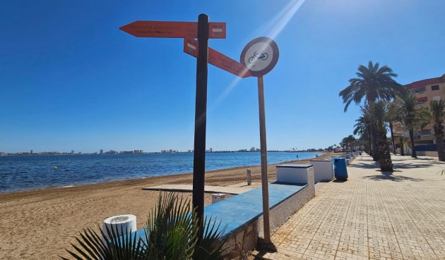 Reventa - Villa -
Playa Honda - Costa Calida