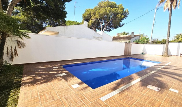 Återförsäljning - Villa -
Cabo Roig - La Caleta