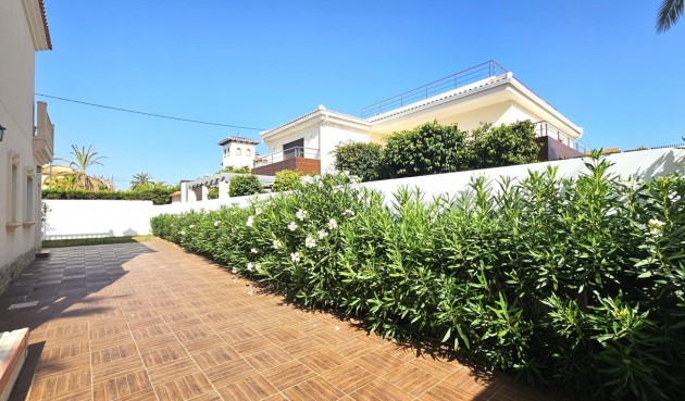 Återförsäljning - Villa -
Cabo Roig - La Caleta