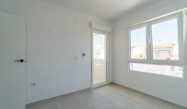 Återförsäljning - Semi Detached -
Torrevieja