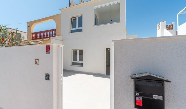 Återförsäljning - Semi Detached -
Torrevieja