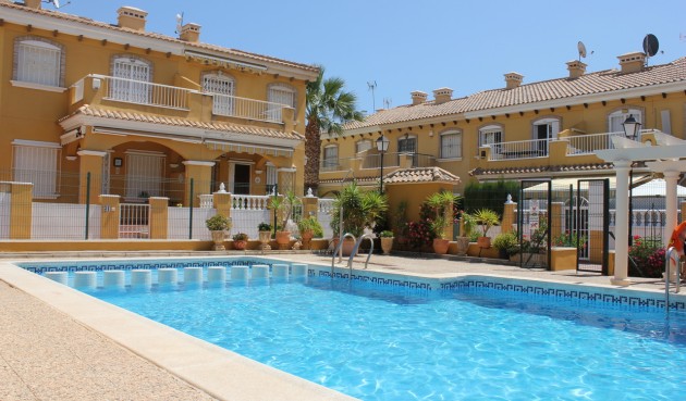 Återförsäljning - Town House -
La Zenia - Costa Blanca