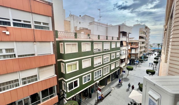 Återförsäljning - Apartment -
Torrevieja - Centro