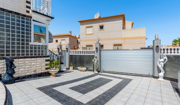 Resale - Villa -
Orihuela Costa - Costa Blanca