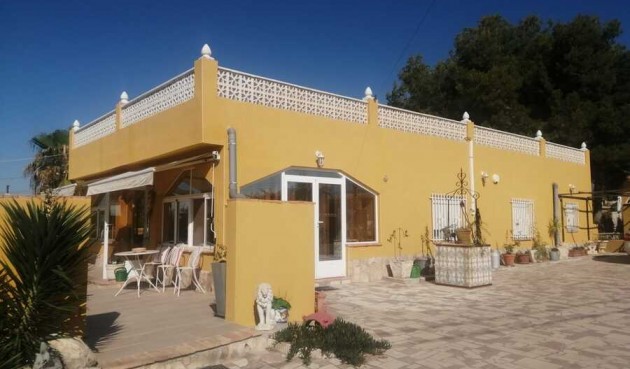 Resale - Villa -
Albatera - Inland