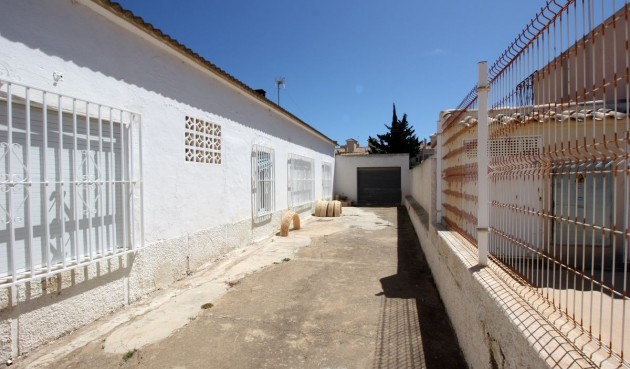 Återförsäljning - Villa -
Guardamar del Segura - Costa Blanca