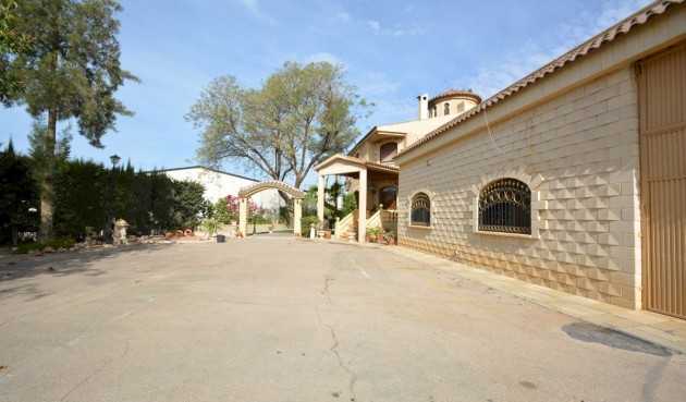 Resale - Villa -
Crevillent - Inland