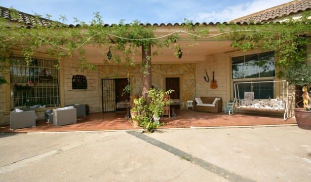 Reventa - Villa -
Crevillent - Inland