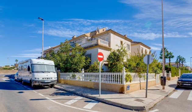 Återförsäljning - Bungalow -
Torrevieja - Aguas Nuevas 2