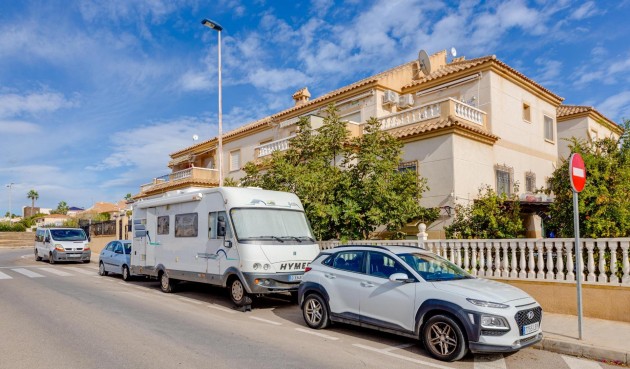 Återförsäljning - Bungalow -
Torrevieja - Aguas Nuevas 2