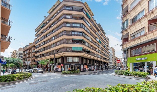 Reventa - Apartment -
Alicante - Ensanche - Diputación