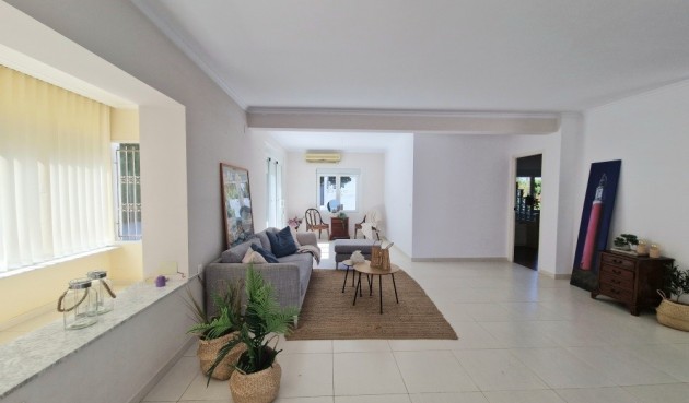 Återförsäljning - Villa -
Albir - Costa Blanca