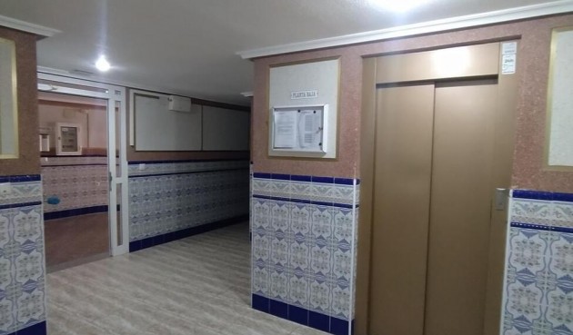 Återförsäljning - Apartment -
Torrevieja - La Mata