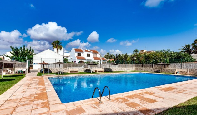 Reventa - Duplex -
Torrevieja - Calas Blanca