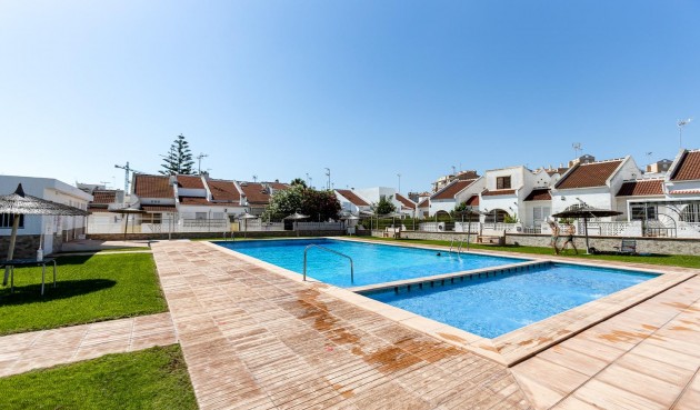 Reventa - Duplex -
Torrevieja - Calas Blanca