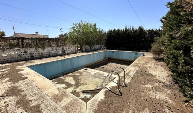 Resale - Villa -
Hondón de las Nieves - Inland