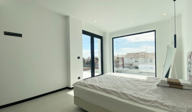 Reventa - Villa -
Torrevieja - Costa Blanca