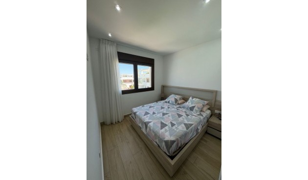 Återförsäljning - Bungalow -
Torrevieja - Los Balcones