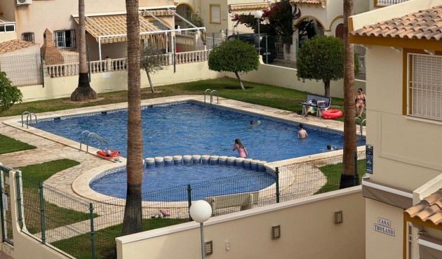 Återförsäljning - Villa -
Orihuela Costa - Los Dolses