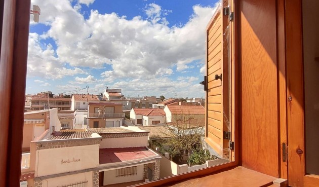 Reventa - Duplex -
Pilar de la Horadada - La Torre De La Horadada