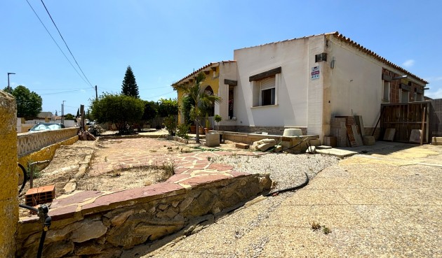 Återförsäljning - Town House -
Alfas del Pí - Costa Blanca