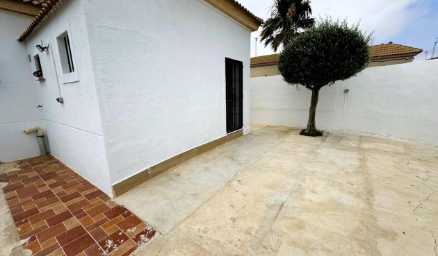 Återförsäljning - Bungalow -
Torrevieja - Costa Blanca