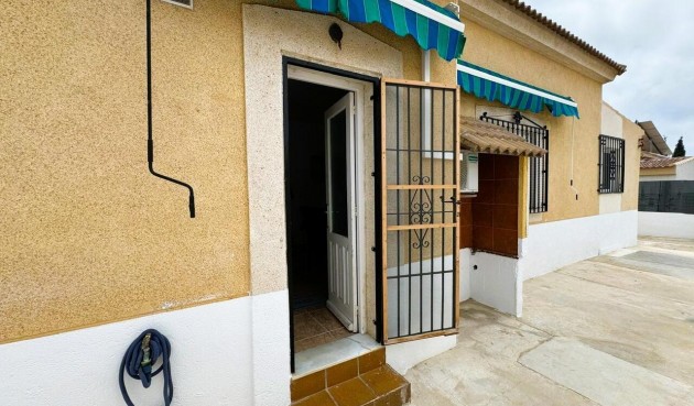 Återförsäljning - Bungalow -
Torrevieja - Costa Blanca