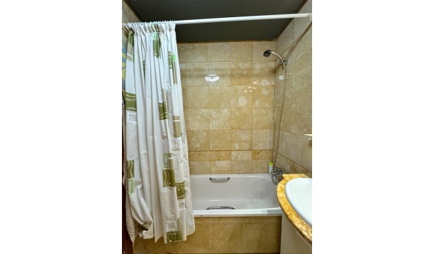 Återförsäljning - Apartment -
Torrevieja - Costa Blanca