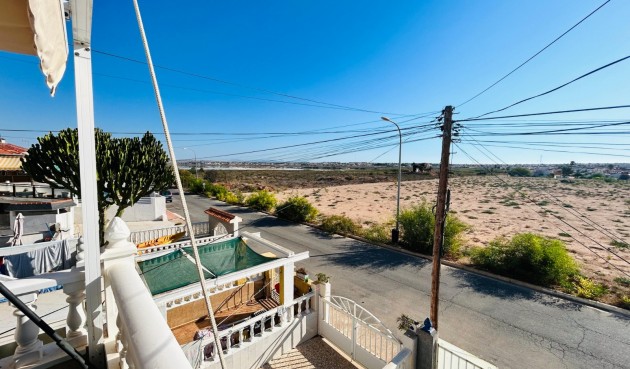 Återförsäljning - Town House -
Torrevieja - Costa Blanca